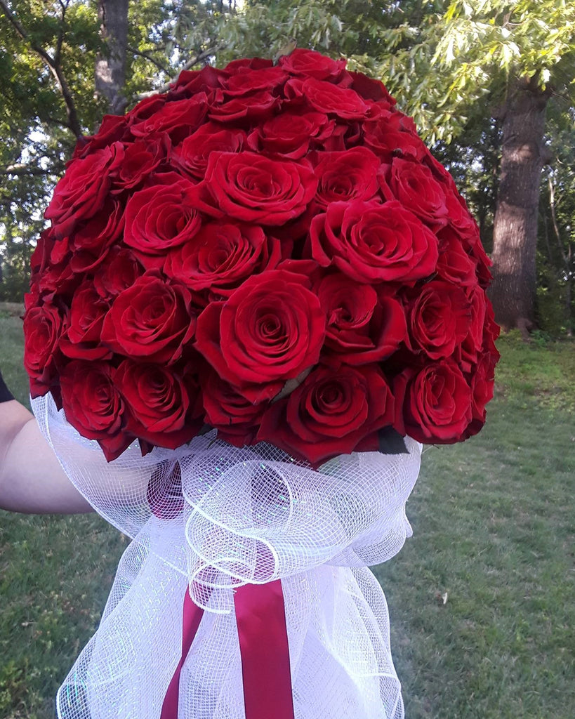 Elegant 100 Red Rose Bouquet