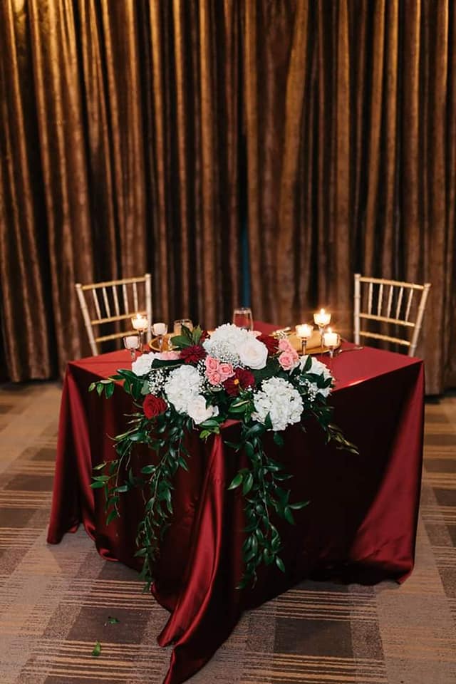 Romantic Sweetheart Table Arrangement