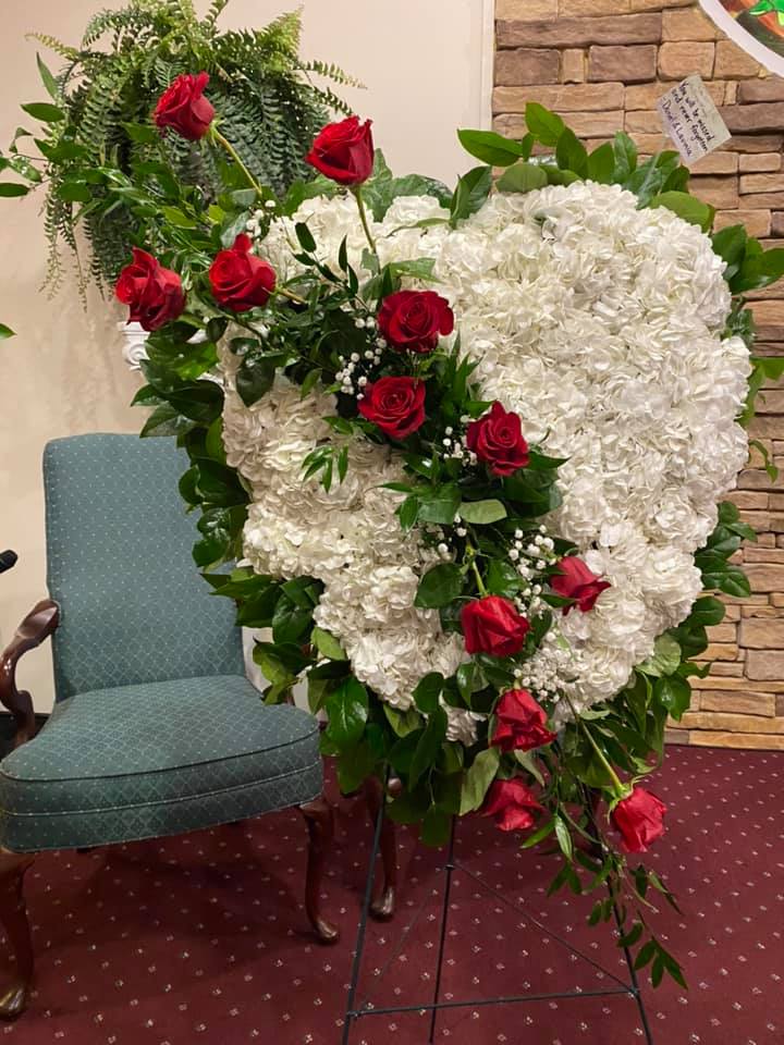 White Solid Standing Heart with Red Roses